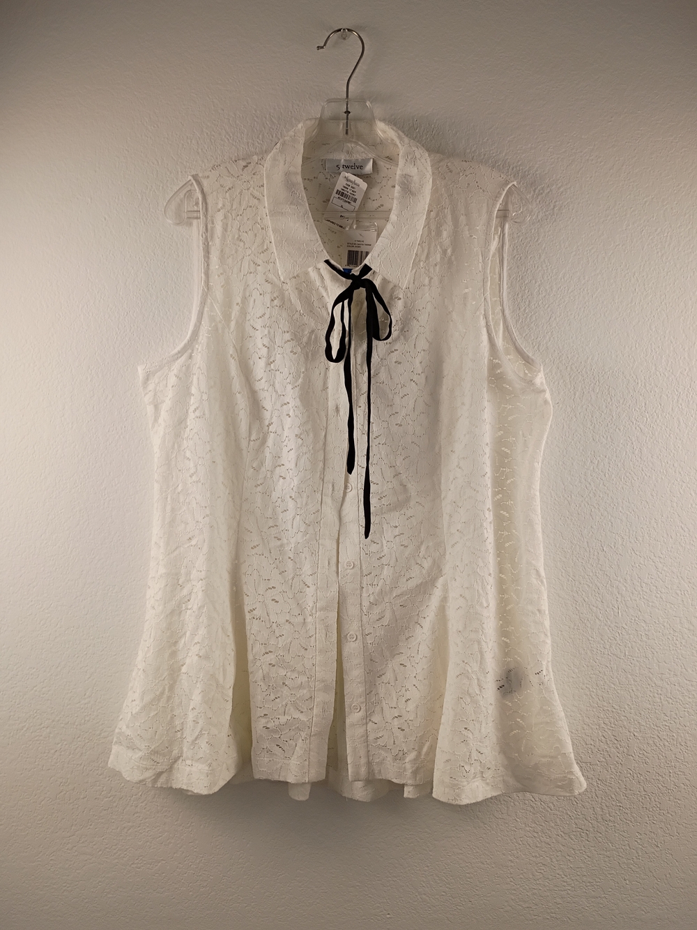 5 Twelve Floral Lace Sleeveless Button Down Blouse Tie Neck Size XL